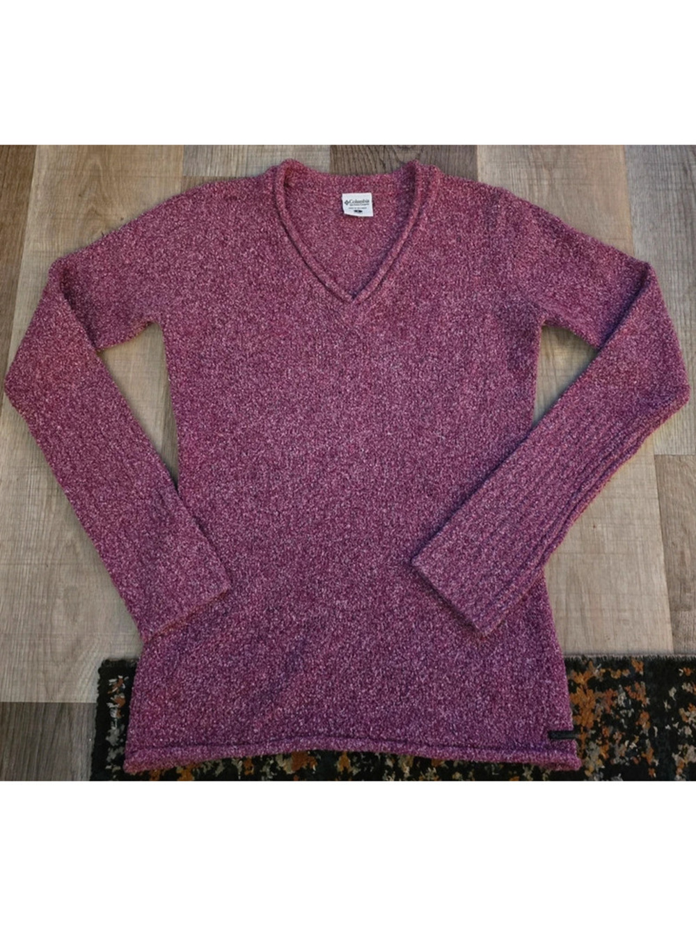 Columbia Women’s V-Neck Bouclé Knit Sweater Pink Purple Marled Small